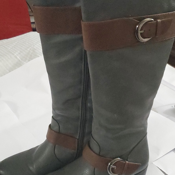 ZAHARA Knee High Boots - Picture 2 of 9